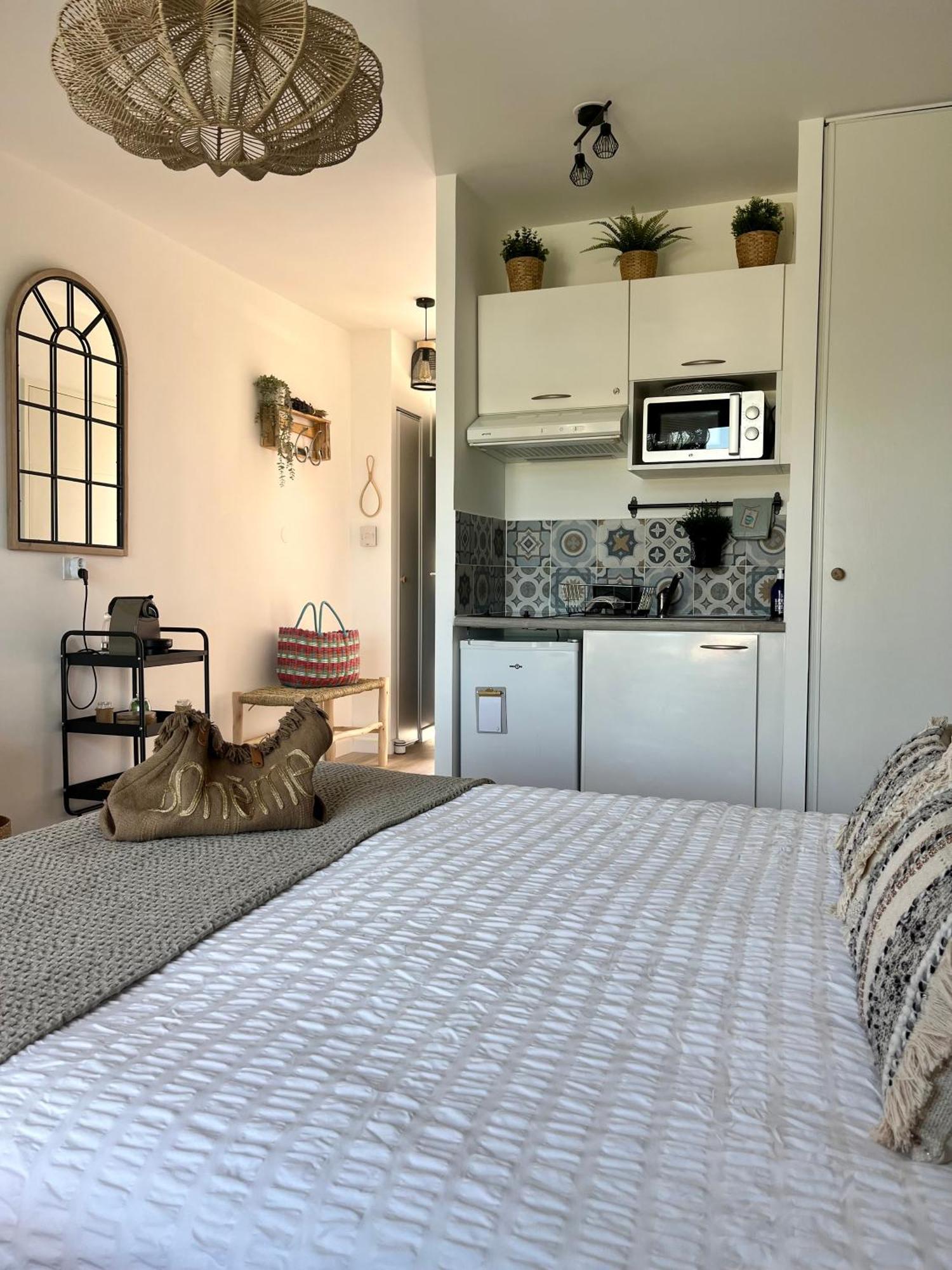 Studio Nuitee En Provence 2 Eguilles Luaran gambar